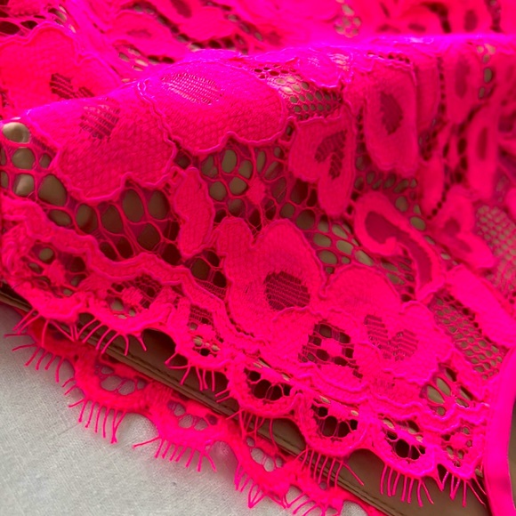 TRINA TURK PARRY LACE DRESS - Picture 4 of 5